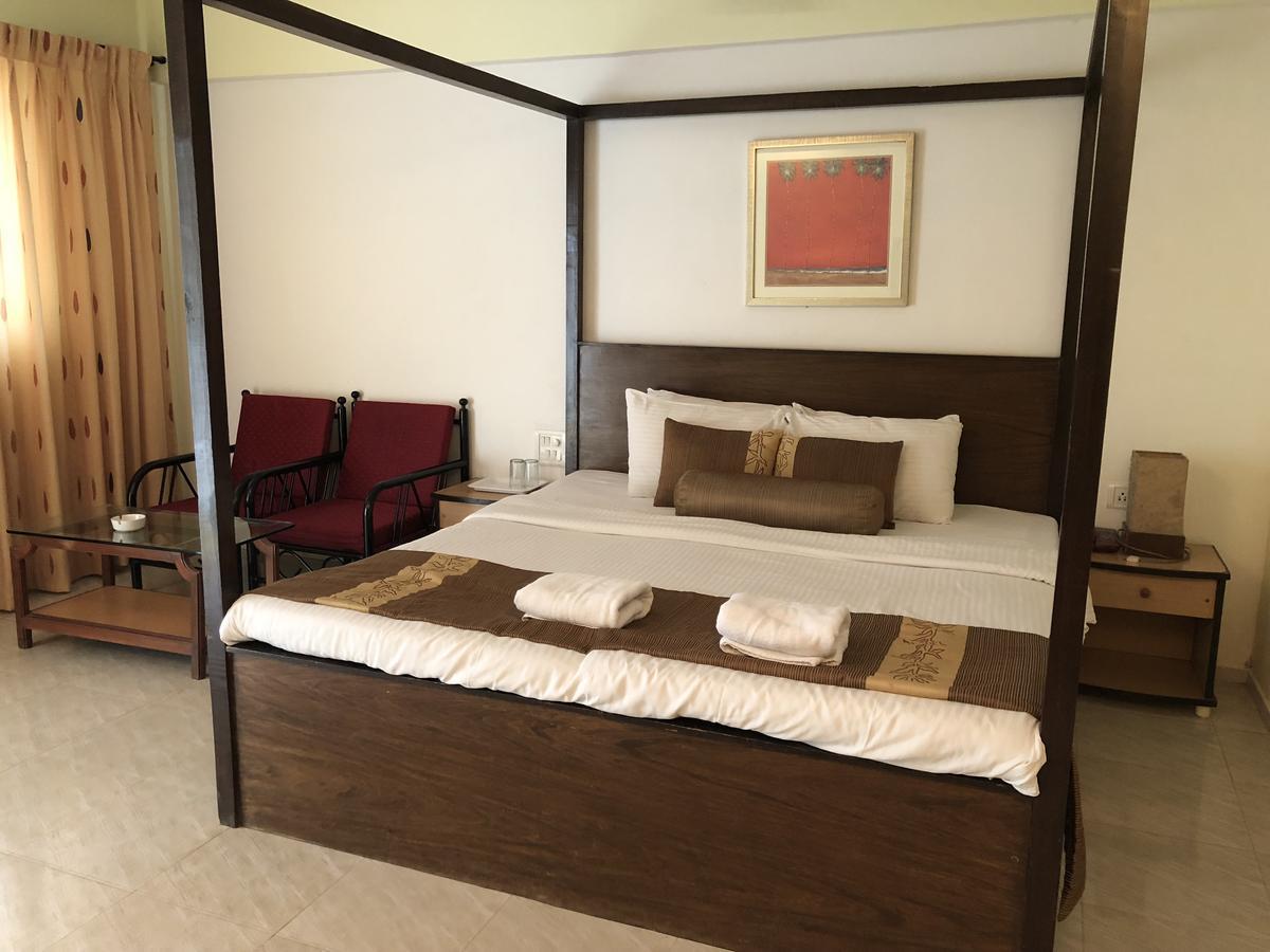 Toshali Goan Village Resort Кандолим Экстерьер фото