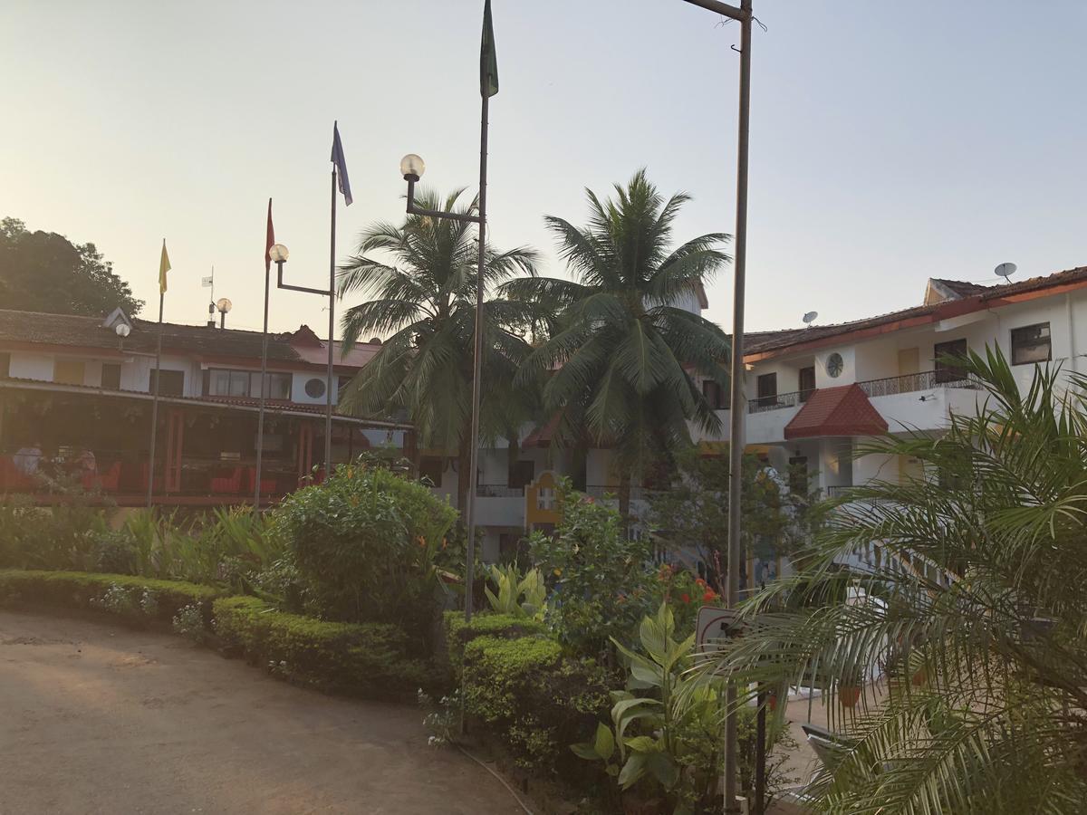 Toshali Goan Village Resort Кандолим Экстерьер фото