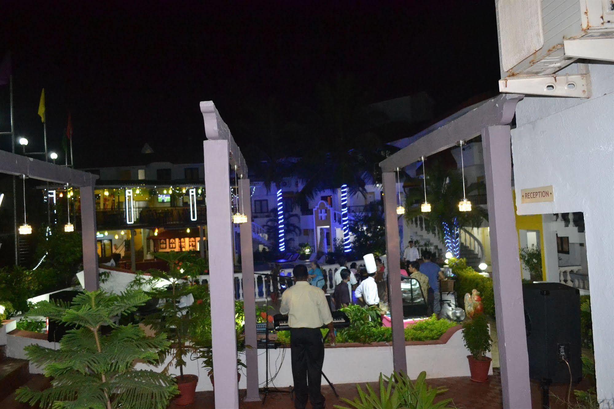 Toshali Goan Village Resort Кандолим Экстерьер фото